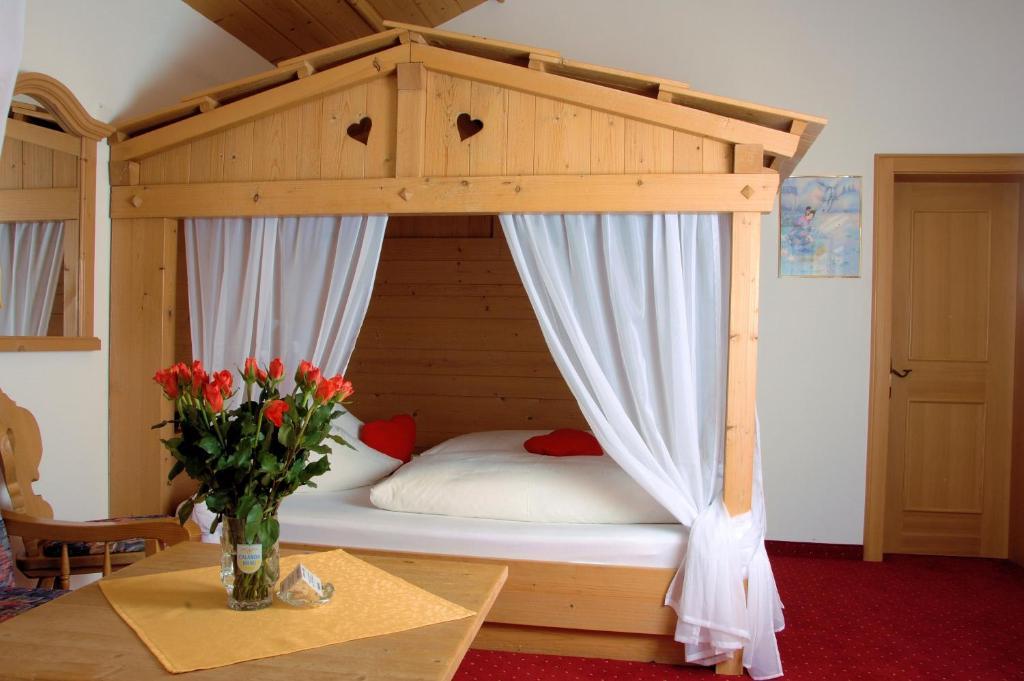 Hotel Camona & Apart Walserhof ザムナウン 部屋 写真